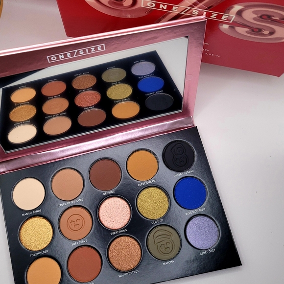 PATRICK STARRR VISIONARYEYESHADOW PALETTE - Picture 2 of 4